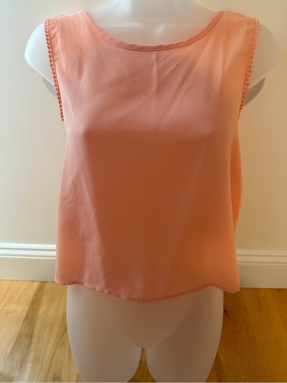 Pink Flowy Elodie Top with Cut out in Back (xs)